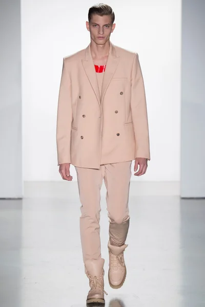 Look 22